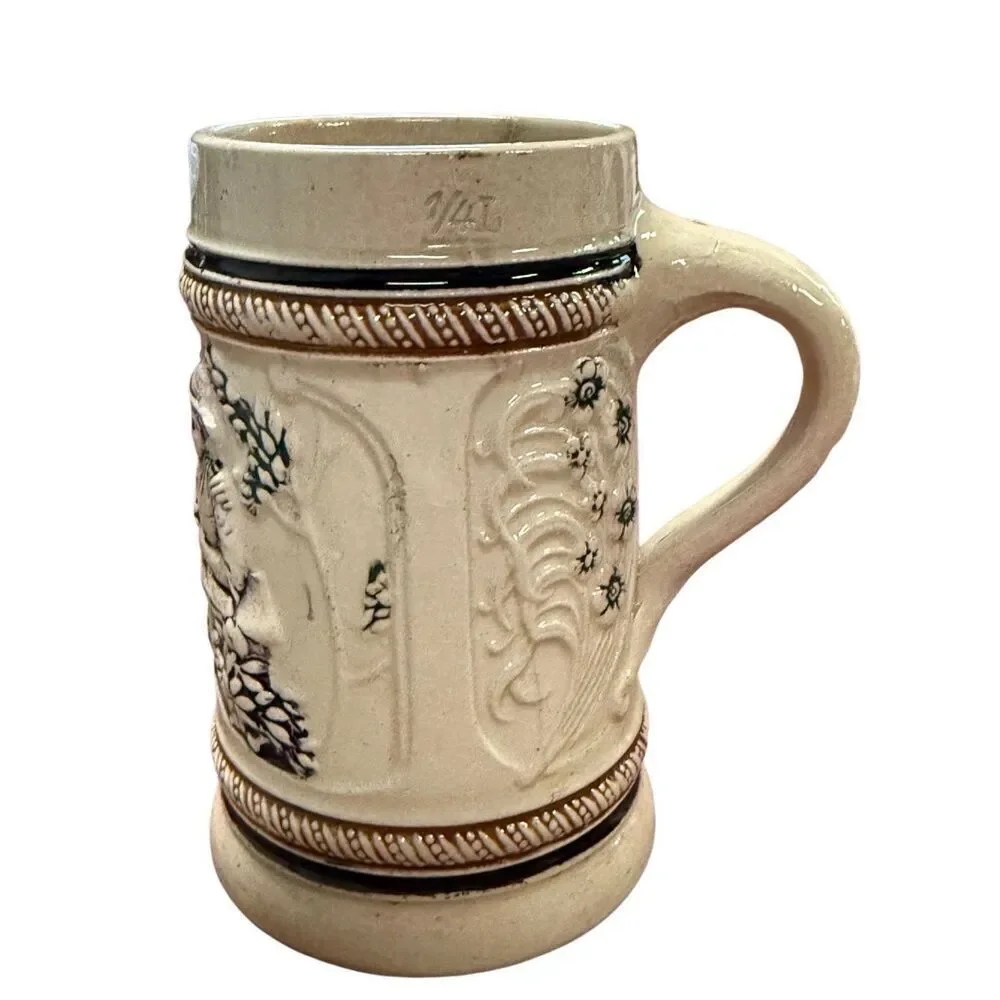 Antique Vintage‎ German Beer Stein 1/4 L size